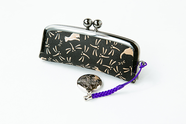 印傳の山本 - 製品紹介 - 猫印伝（勝招猫、彩夢）